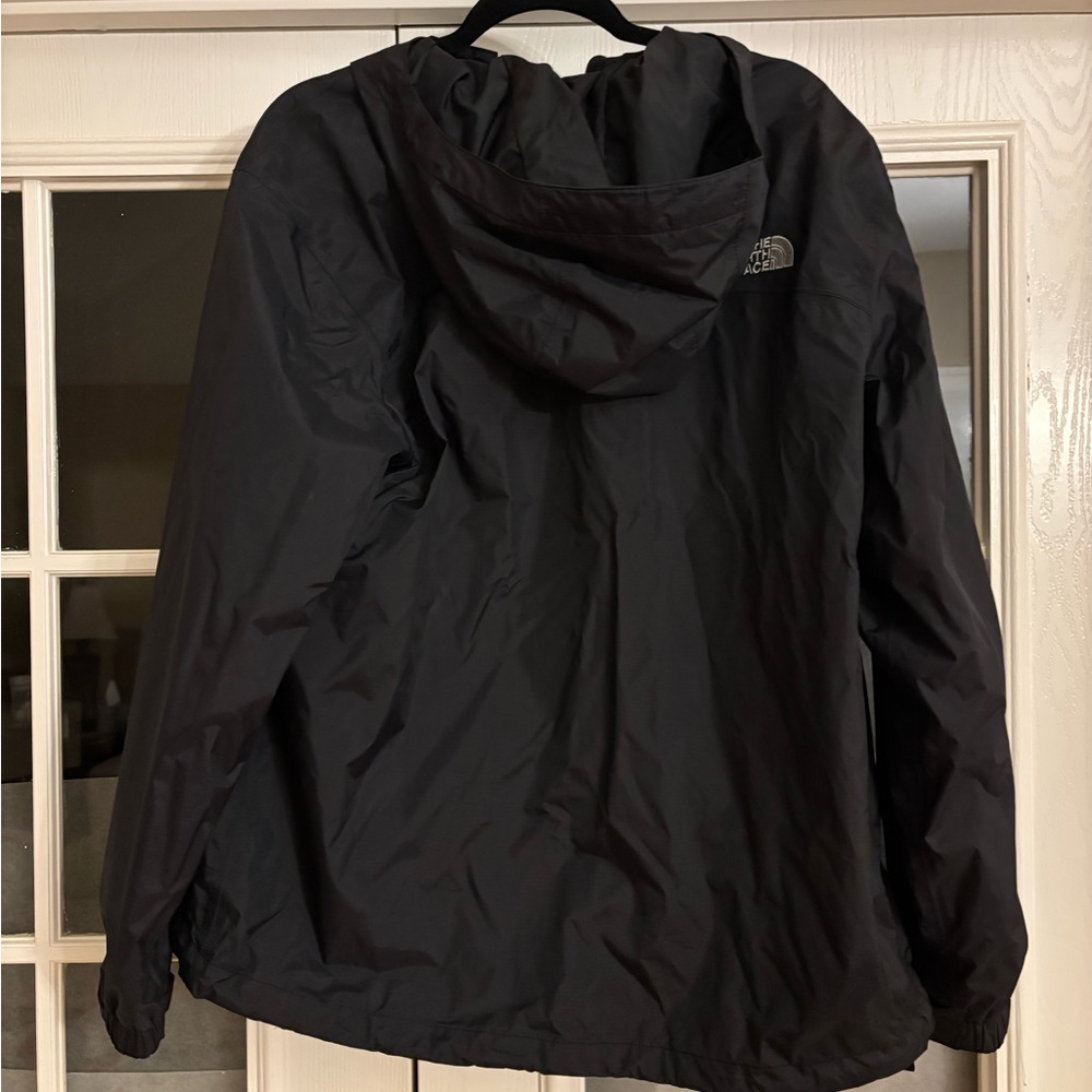 The North Face Men's Black Raincoat - Picture 9 of 13